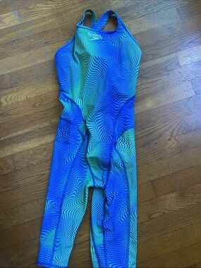Speedo Blue & Green women’s size 32 tech suit